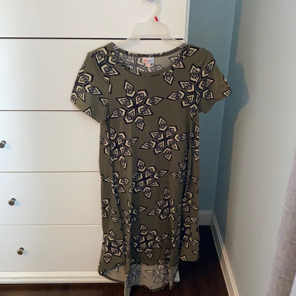 Lularoe Carly swing high low dress